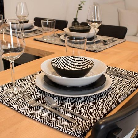 Super Stylish Apartments In Syntagma Square! Афины Экстерьер фото